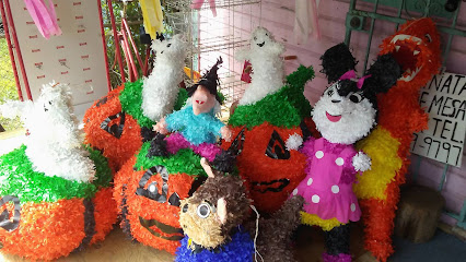 Fiesta Real Pinatas