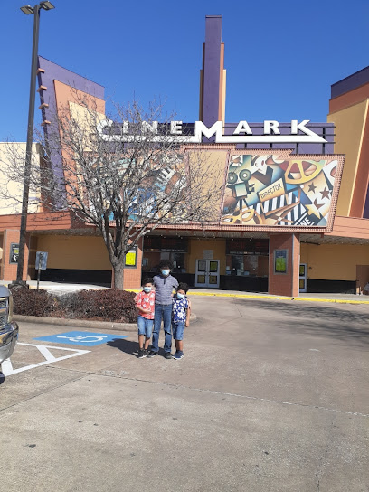 Cinemark Hollywood Pasadena and XD