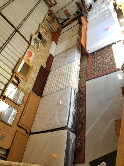 El Baratero Used Furniture